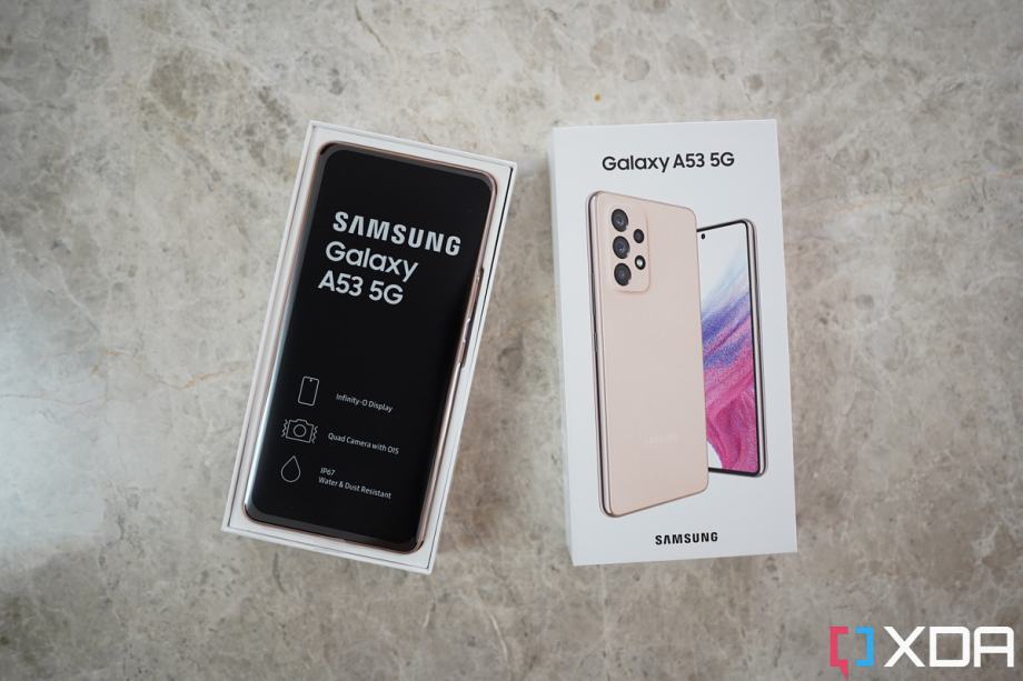 Samsung Galaxy A53 5G 128 GB crni