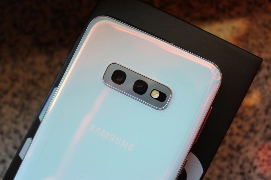 Смартфон samsung galaxy s10e 6 128gb обзор