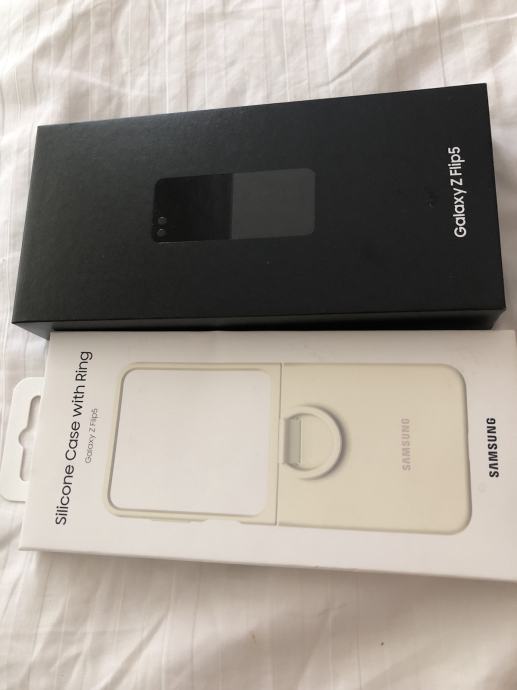 Samsung galaxy Z flip 5 256 GB