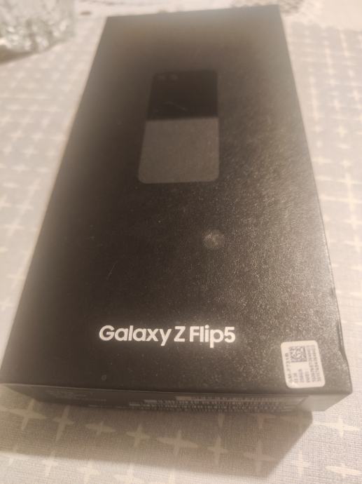 Samsung galaxy z Flip 5 kao nov