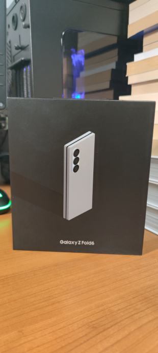 S.Galaxy Z Fold 6 "Silver Shadow" (12/512GB) Novo! Račun jamstvo 24 mj