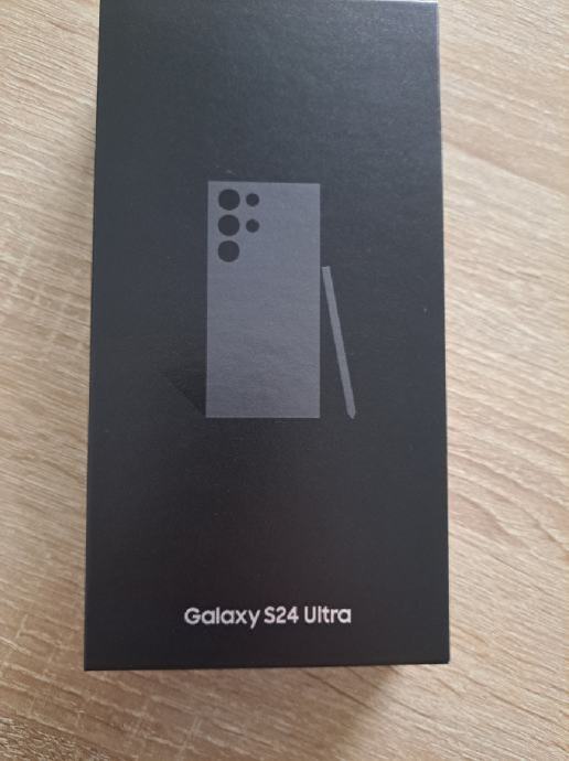 Prodaje se Samsung S24 Ultra 12/256 GB, zastitno staklo