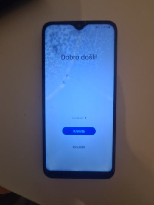 Samsung A20e, razbijen ekran, touch radi