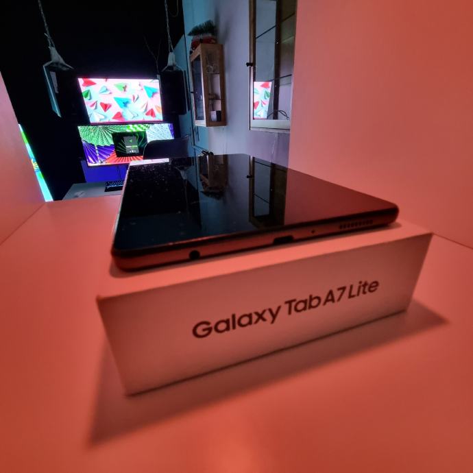 Samsung GalaxyTab A7 Lite_32GB_sitni tragovi korištenja.