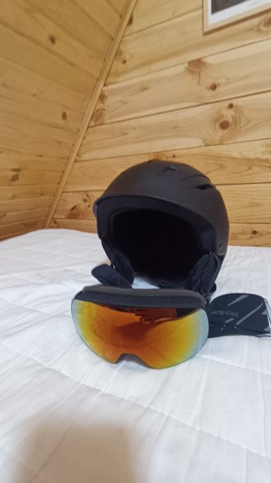 ski kaciga M/L + gratis ski naočale