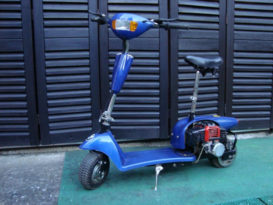 Gasoline Scooter MTL 312C 37 cm3, 2005 god.