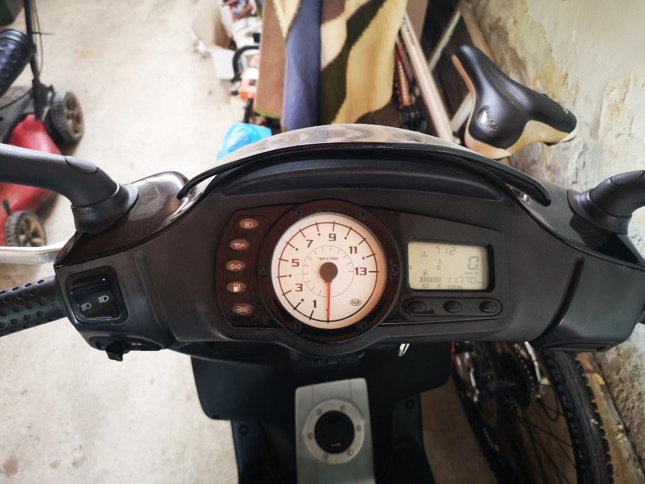 Piaggio NRG HIPER 2 PRO 49 cm3, 2005 god.