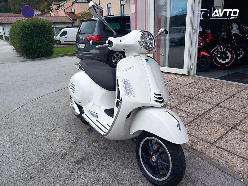 Piaggio VESPA GTS SUPER, 2023 god.