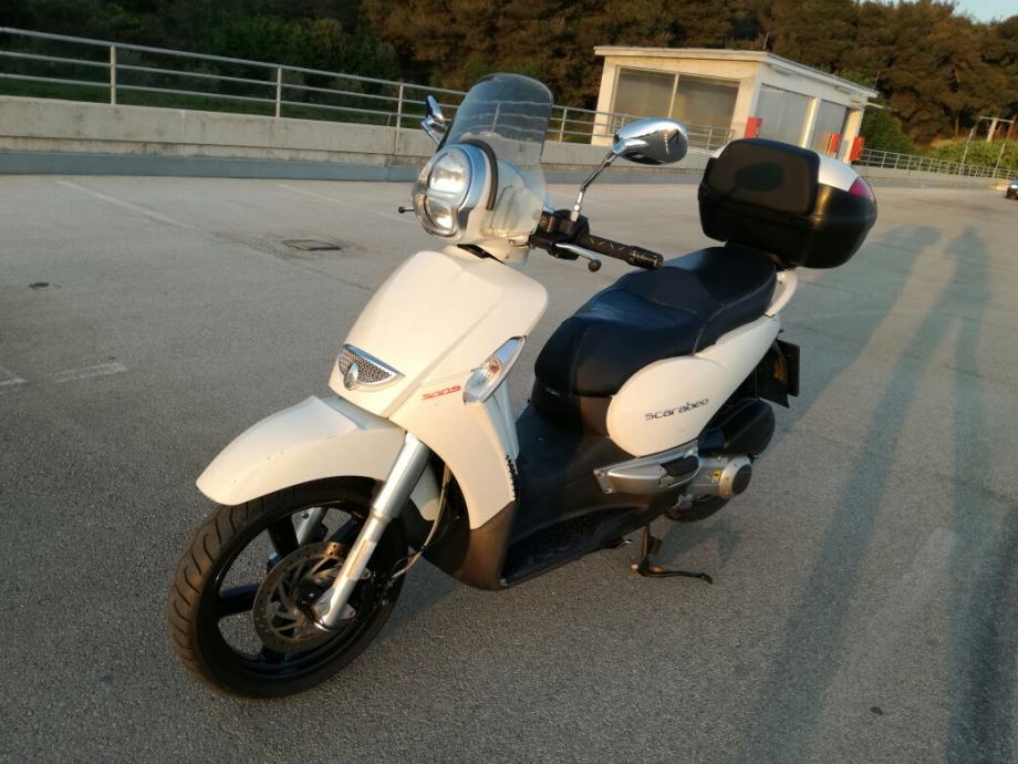 Aprilia Scarabeo 300i - PRILIKA -, 2010 god.