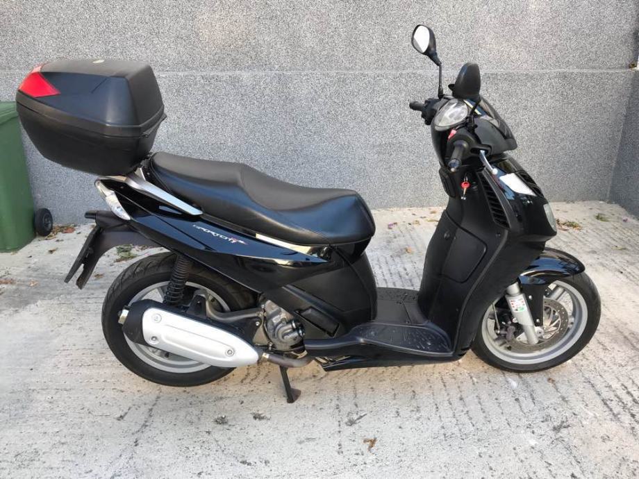 Aprilia sportcity cube 300 описание скорость