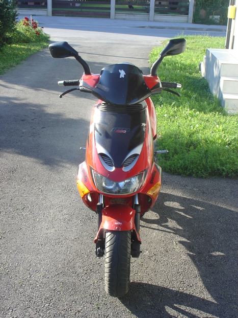 Aprilia Sr 150 cm3, 2001 god.