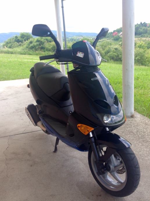 aprilia 150r