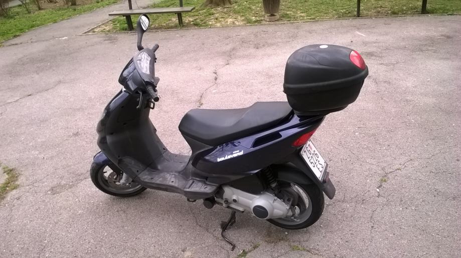 Derbi boulevard 150 ccm3 ,super stanje, 2003 god.