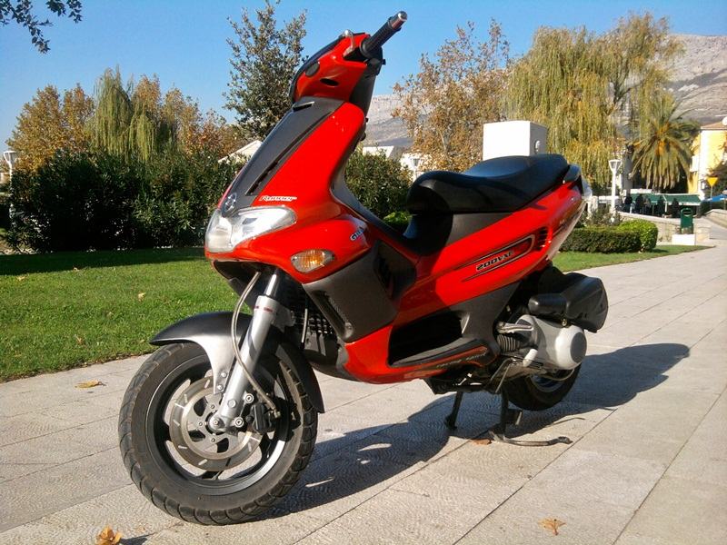 Gilera Runner 200 cm3, 2003 god.