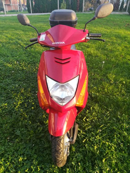 Honda LEAD SCV 100 102 cm3, 2004 god.