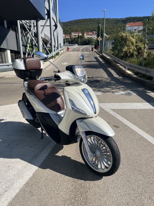 PIAGGIO  BEVERLY 300 AKCIJA!, 2014 god.