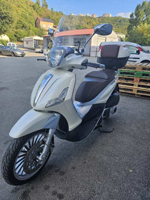 Piaggio Beverly 300, 2012 god.