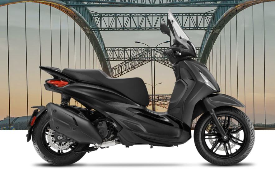 Piaggio Beverly 400 HPE DEEP BLACK ,AKCIJA! NOVO, DOSTUPAN ODMAH!!!, 2024 god.