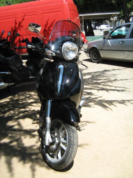 Piaggio Beverly 500 cm3, 2003 god.