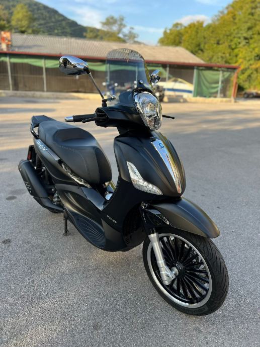 Piaggio Beverly POLICE 300, 2018 god.