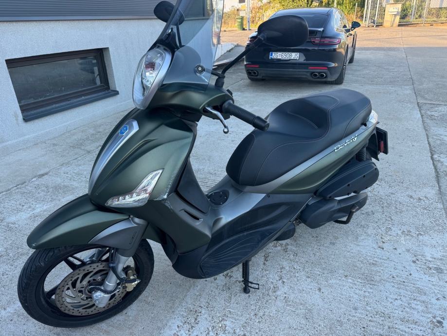 Piaggio Bevery 350 2018g oštećen u voznom stanju prodajem...., 2018 god.