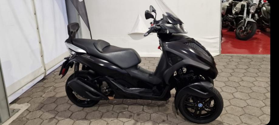 Piaggio MP3 300 YOURBAN, B KATEGORIJA, S GARANCIJOM, 2018 god.