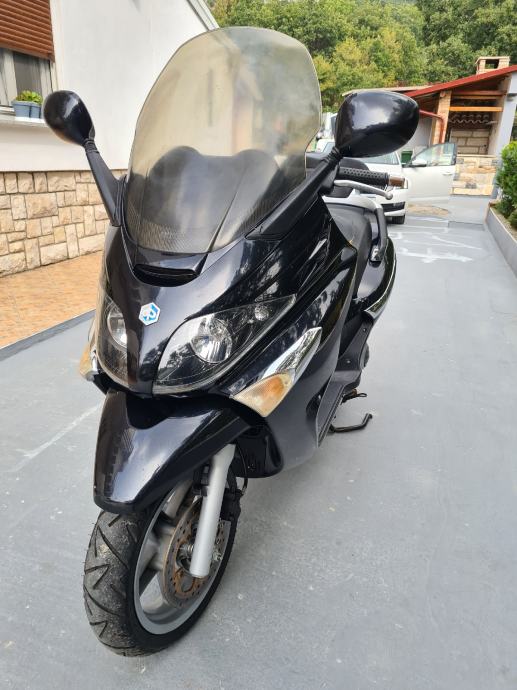 Piaggio X EVO 250, 2008 god.