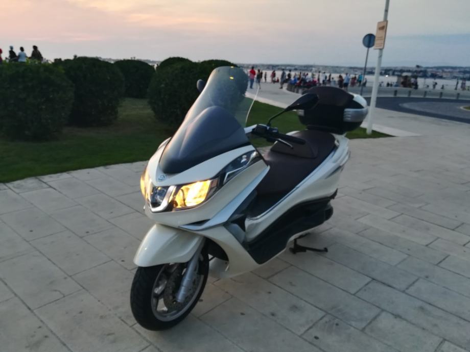 Piaggio X10 Executive 350 cm3, 2013 god.