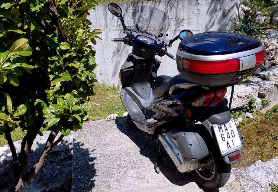 Skuter Kymco Bet & Win 250, 2003 God.