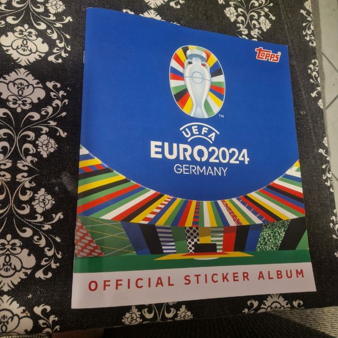 Album sa sličicama Topps Euro 2024