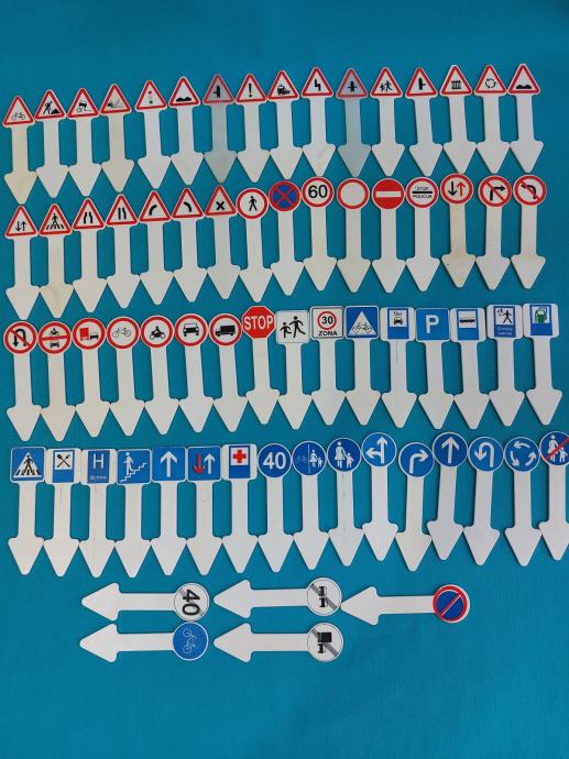 LEDO Štapići. PROMETNI ZNAKOVI - 69 kom. Mob