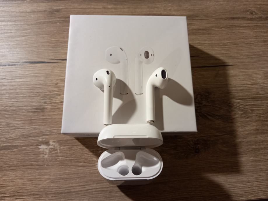 Apple AirPods 2