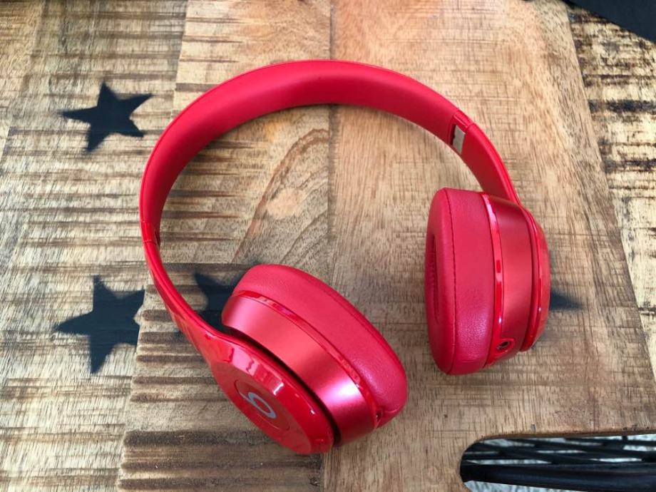 Beats solo2 wireless