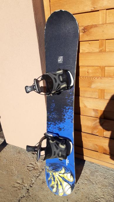 Flow Snowboard s vezovima