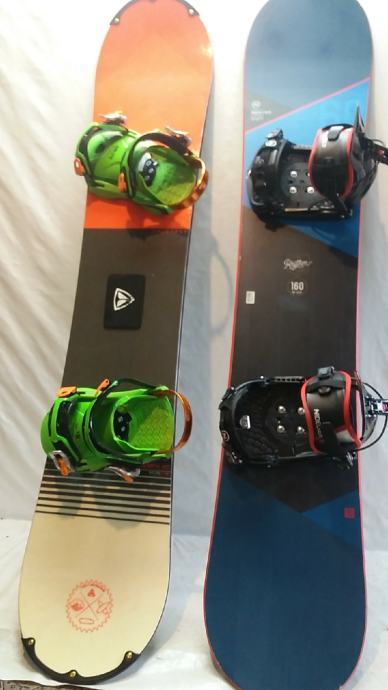 SNOWBOARD 160CM