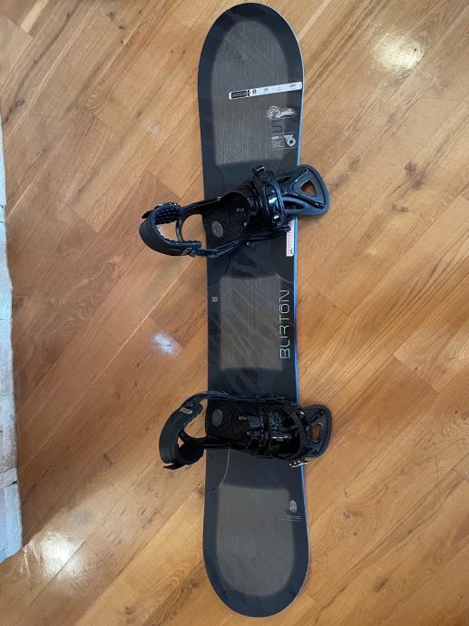 Snowboard BURTON sa vezovima 157cm