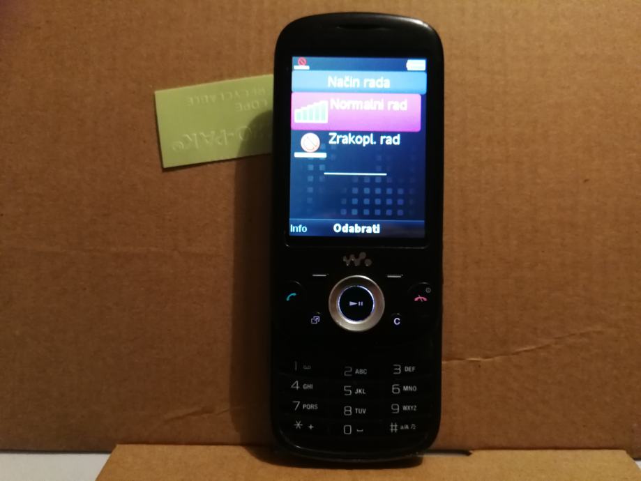 SONY ERICSSON W20i ZYLO+MINI ZVUČNICI,NA 097,098,099 MREŽU(VIDI SLIKE)