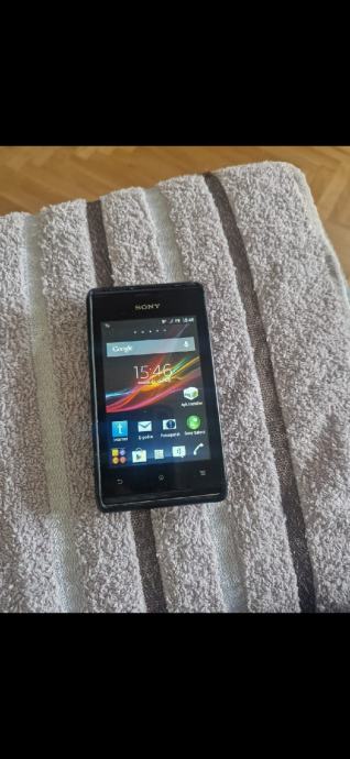 Sony xperia e crna