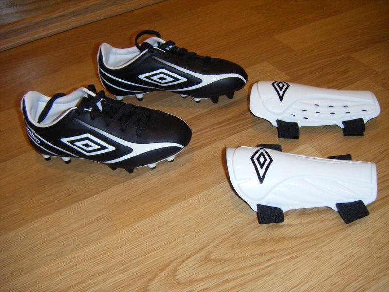 UMBRO kopacke br. 32