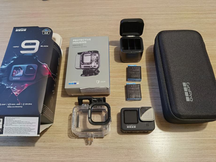 GoPro Hero 9 + podvodno kućište do 60m + punjač s 2 baterije 1750mAh