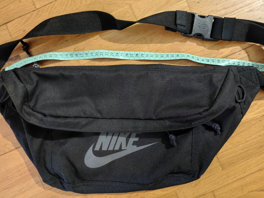 Nike nova torba oko struka veca 50x26cm