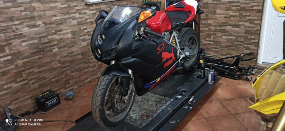 Ducati 999 998 cm3, 2004 god.