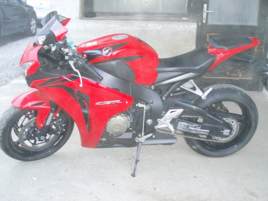 Honda cbr1000rr fireblade 2008