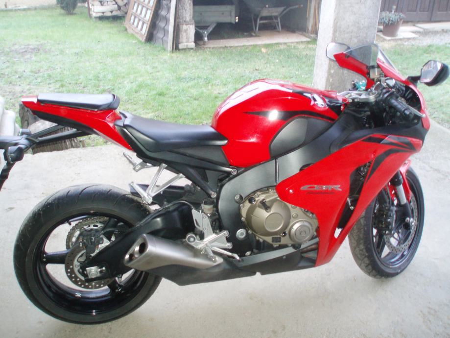 Honda cbr1000rr fireblade 2008