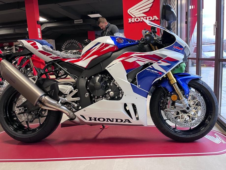 Honda CBR 1000 RRR SP LIMITED EDICION, 2023 god.