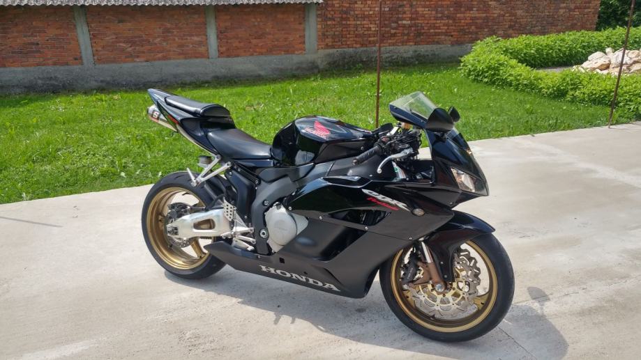 Honda Cbr 1000 Rr Zamjena Za Naked Ili Enduro 2005 God