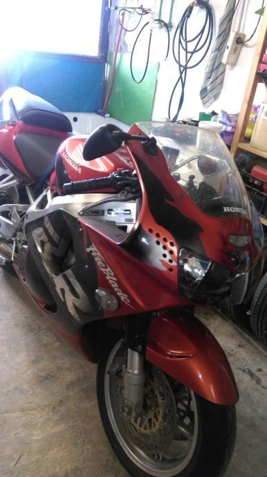 Honda cbr 919 fireblade