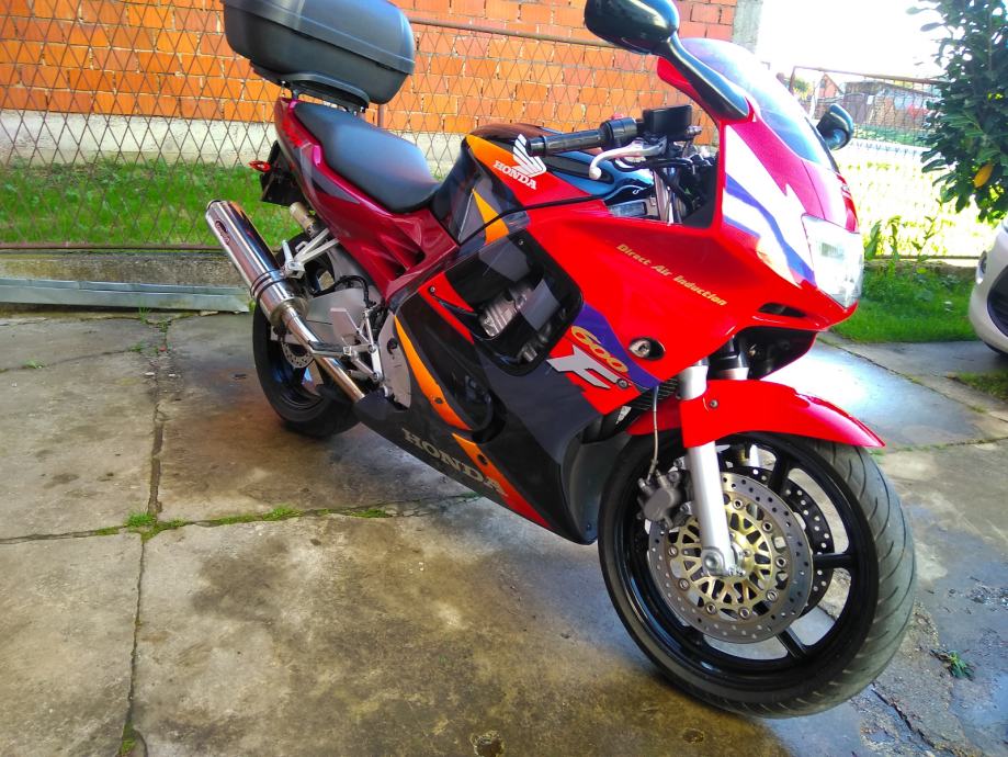 Honda cbr f