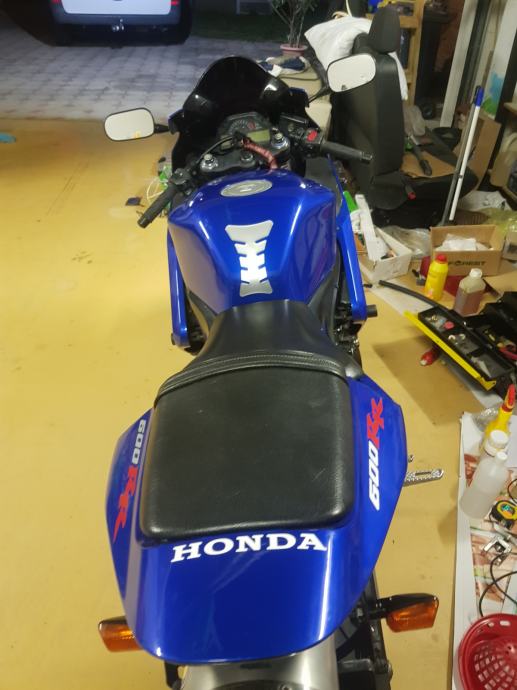 Honda cbr 600 rr, 2005 god.