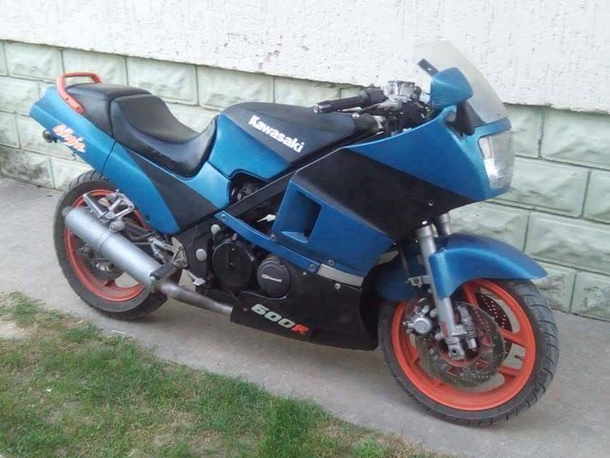  Kawasaki  GPZ  600  R  1987 god 